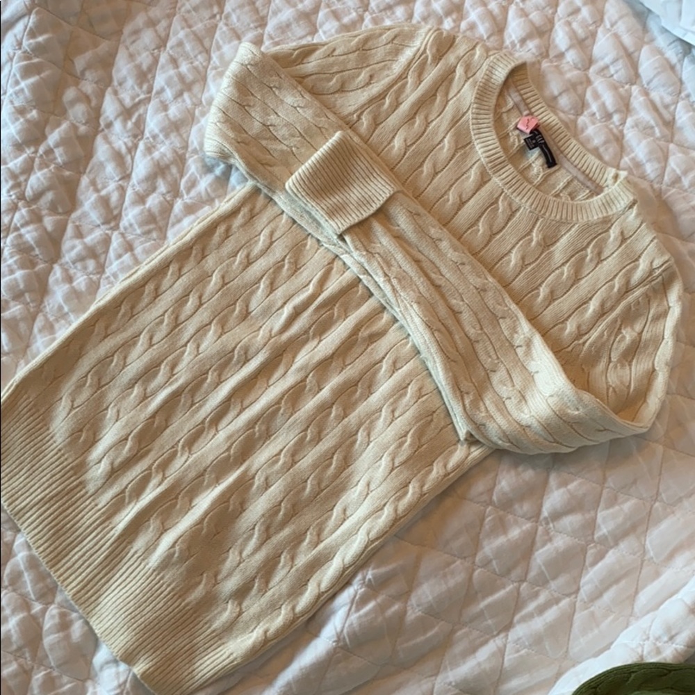 Gap basic sweater (10% Angora)